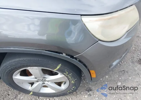 2010 Volkswagen Tiguan Wolfsburg Edition from USA, damaged, VIN WVGAV7AX3AW529317